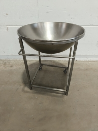 Stainless steel mixing bowl 